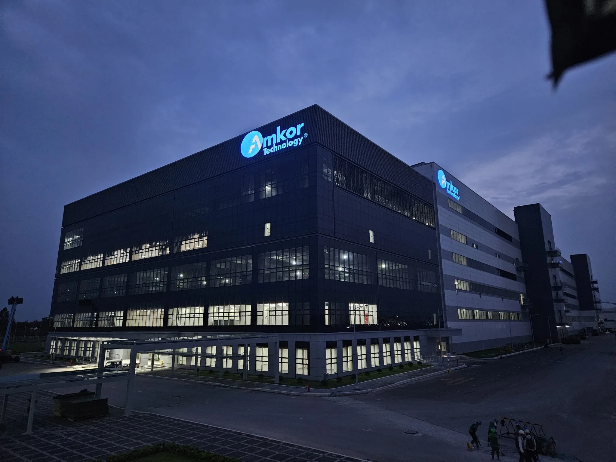Biển hiệu ngoài trời AMKOR